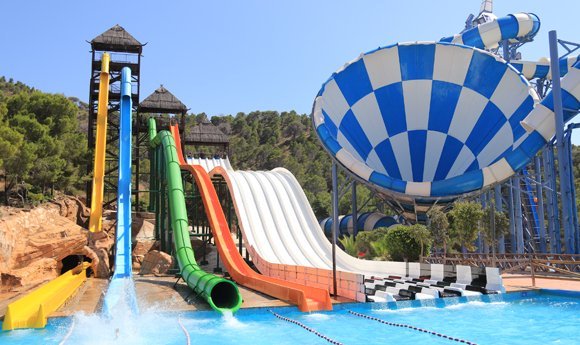 Aqualandia celebra agosto con tres nuevas atracciones acuáticas