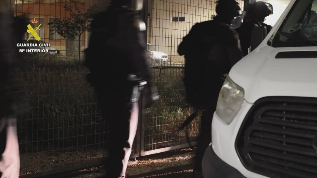 Desmantelada entre Alicante y Murcia una banda que robaba coches de lujo con llaves clonadas