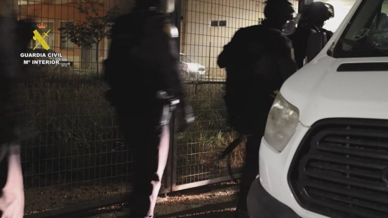 Desmantelada entre Alicante y Murcia una banda que robaba coches de lujo con llaves clonadas