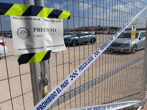 Clausurada la primera campa ilegal de vehículos en Torrellano