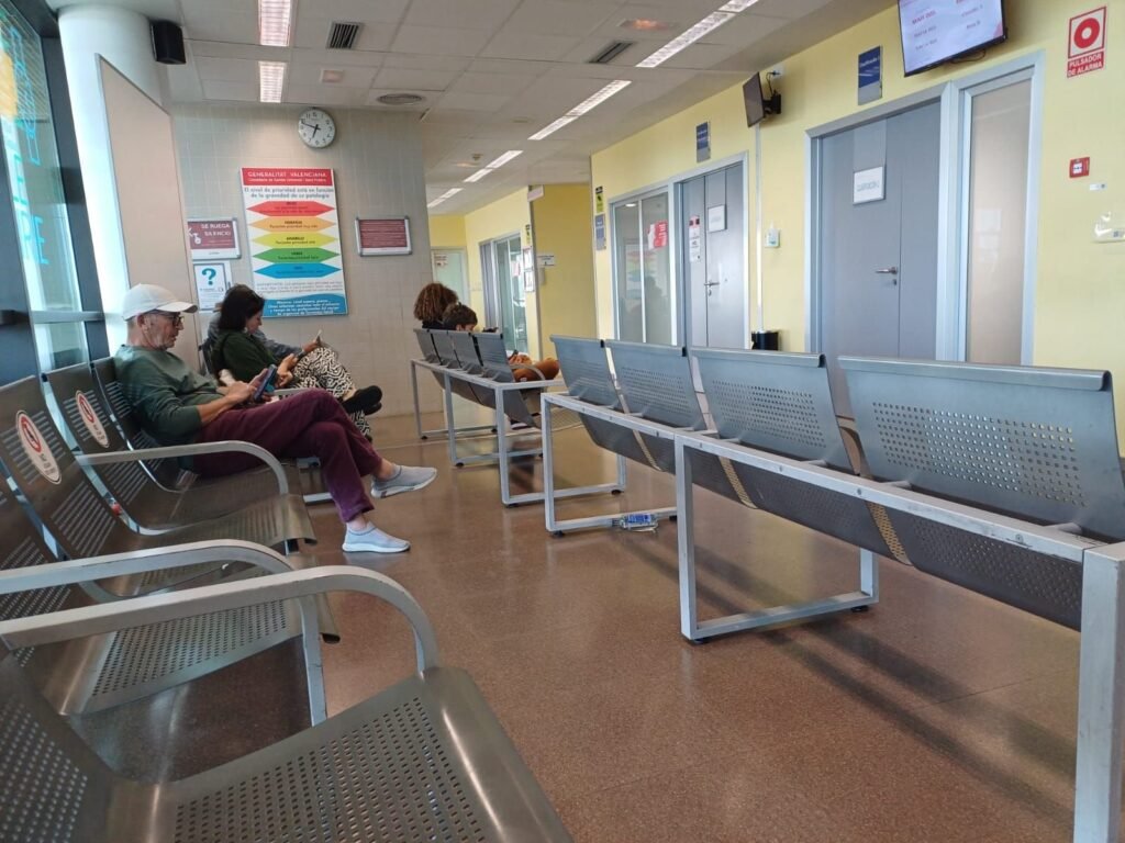 La sanidad pública de la Comunitat Valenciana supera los 313.000 pacientes en espera de una primera consulta