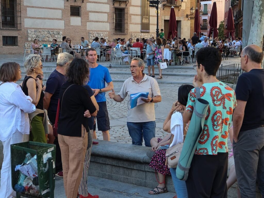 Vecinos de Ciudad Jardín reclaman su derecho a tener una hoguera y denuncian el veto del Ayuntamiento