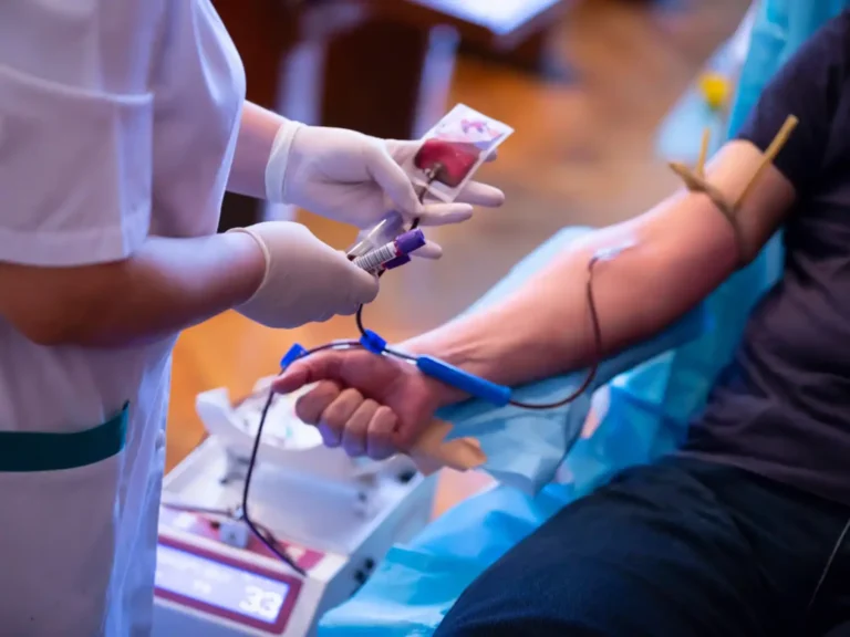 Alicante llama a donar sangre y plasma este sábado ante la importancia de mantener las reservas para urgencias y quirófanos