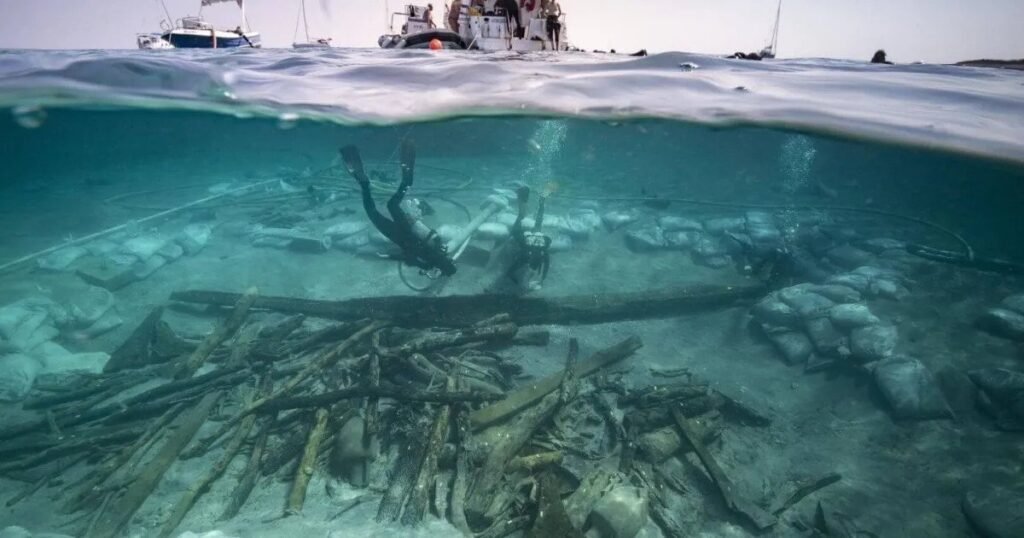 El hallazgo de dos anclas frente a Tabarca apunta al posible naufragio de un barco romano de hace más de 2.000 años