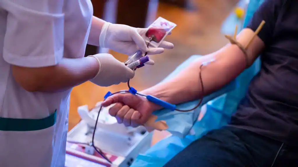 Alicante suma más de 38.000 donaciones de sangre y refuerza las extracciones este verano