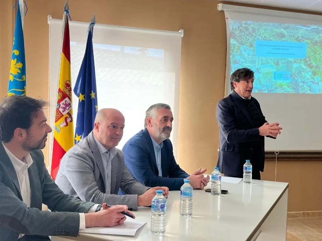 Alicante acerca la inteligencia artificial a sus municipios para combatir la brecha digital