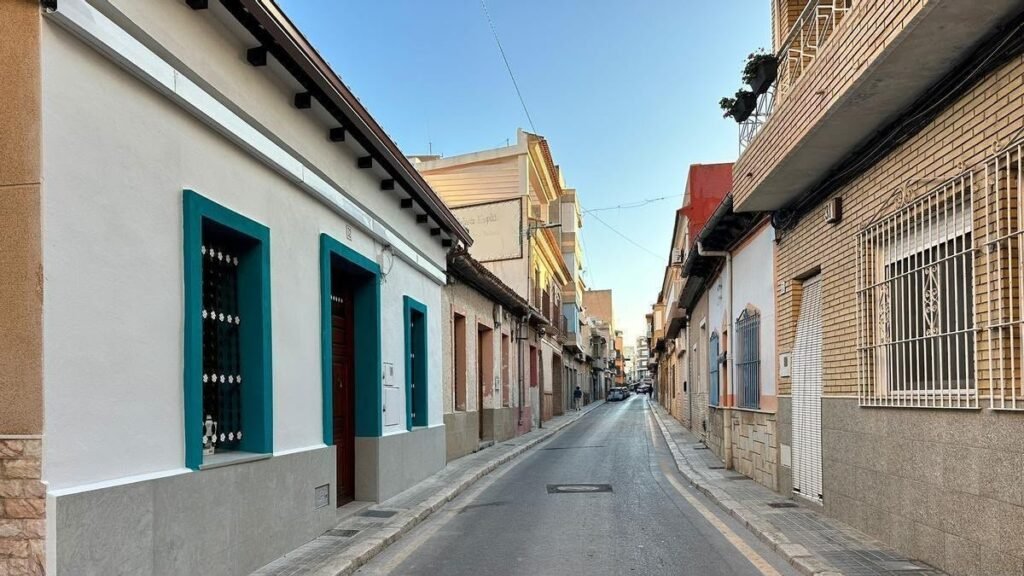 El Campello renueva su Calle Mayor con una inversión de 700.000€