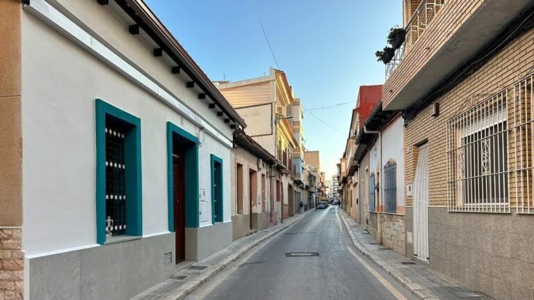 El Campello renueva su Calle Mayor con una inversión de 700.000€