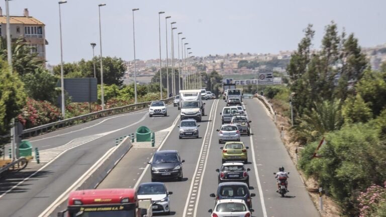 Orihuela y Torrevieja reclaman al Gobierno el desdoblamiento urgente de la N-332