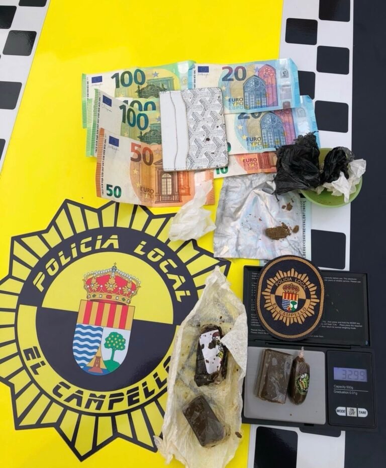 Detenido por llevar encima 30 gramos de hachís, una báscula de precisión y 400 euros en metálico