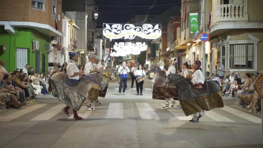 À Punt lleva las fiestas de Torrevieja a toda la Comunitat con ‘Terra de festes’