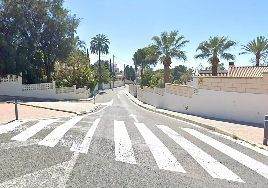 Alicante renueva la calle Océano para mejorar la accesibilidad y la movilidad peatonal