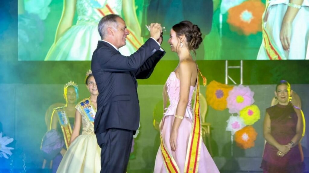 Sant Joan d'Alacant corona a sus nuevas Reinas de las Fiestas del Cristo 2026