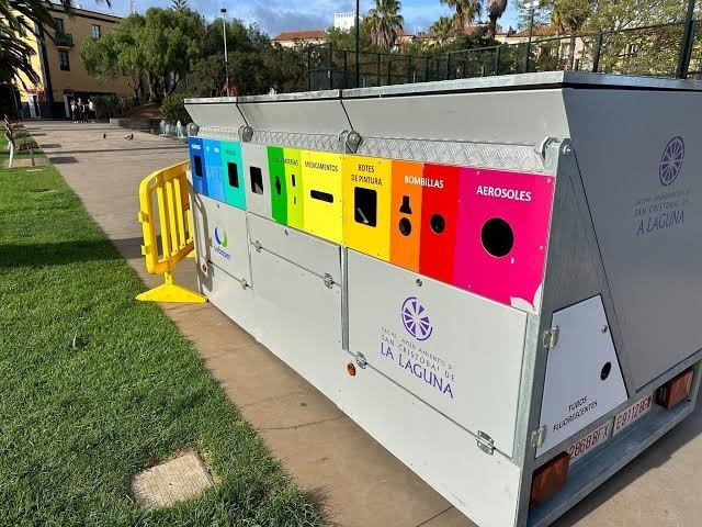 El Campello instala dos minipuntos limpios para facilitar el reciclaje de pequeños residuos