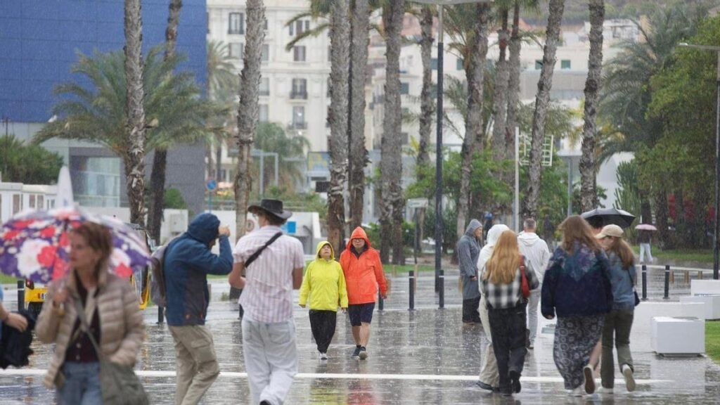Activado en la provincia de Alicante el aviso amarillo por lluvias, tormentas y altas temperaturas