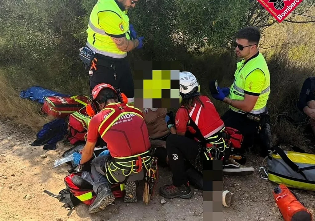 Rescatan en Xàbia a un ciclista herido tras sufrir un accidente en una zona de difícil acceso