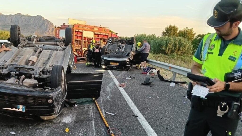 Tres heridos, dos graves, tras una colisión entre dos coches en la AP-7 en Ondara