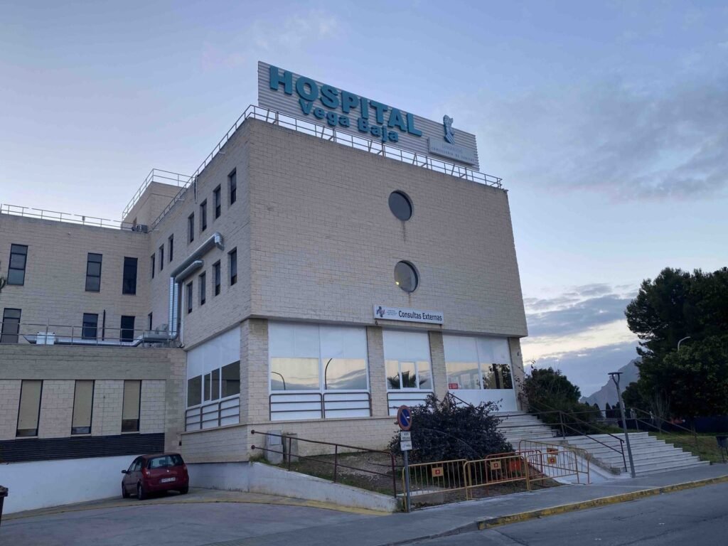 El Hospital Vega Baja estrena una renovada planta de Traumatología con avisos inteligentes en las habitaciones