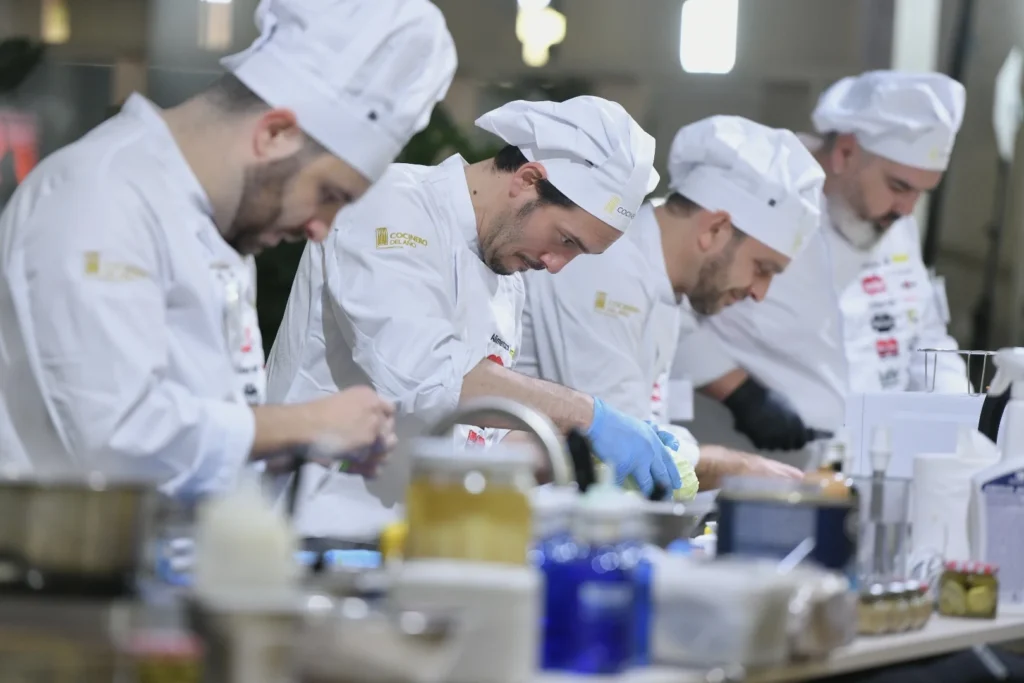 Alicante Gastronómica estrena concurso de all i oli con Sezar Blue como gran reclamo