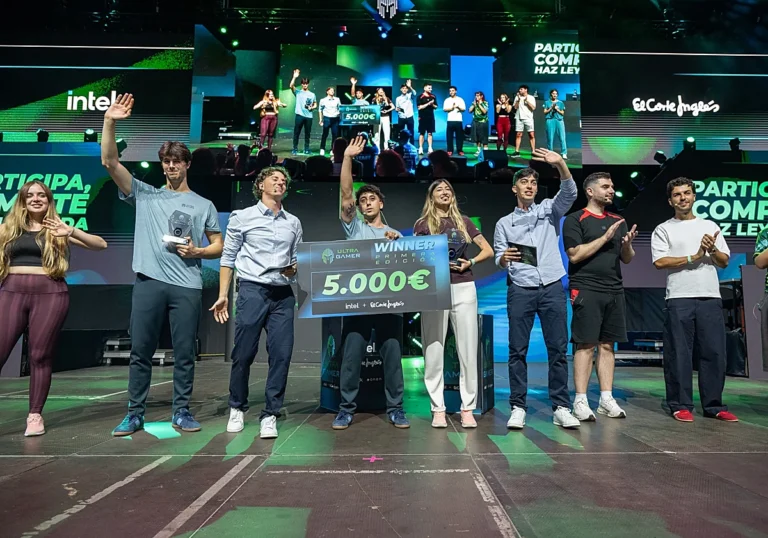 Un joven de Alicante se proclama el mejor jugador de videojuegos de España mientras prepara las oposiciones a bombero
