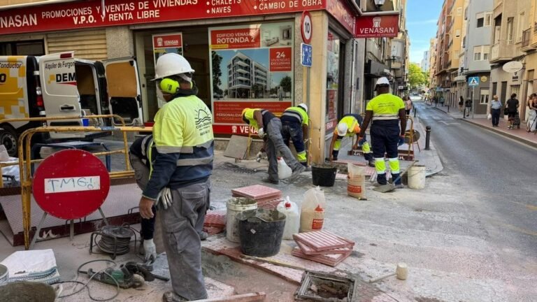 Elche renueva la calle Major del Pla: más accesibilidad, 50 árboles y nuevas canalizaciones