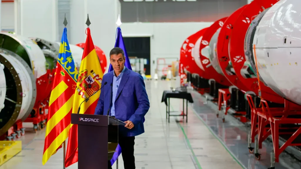 Sánchez presume en Elche de inversión en tecnología española