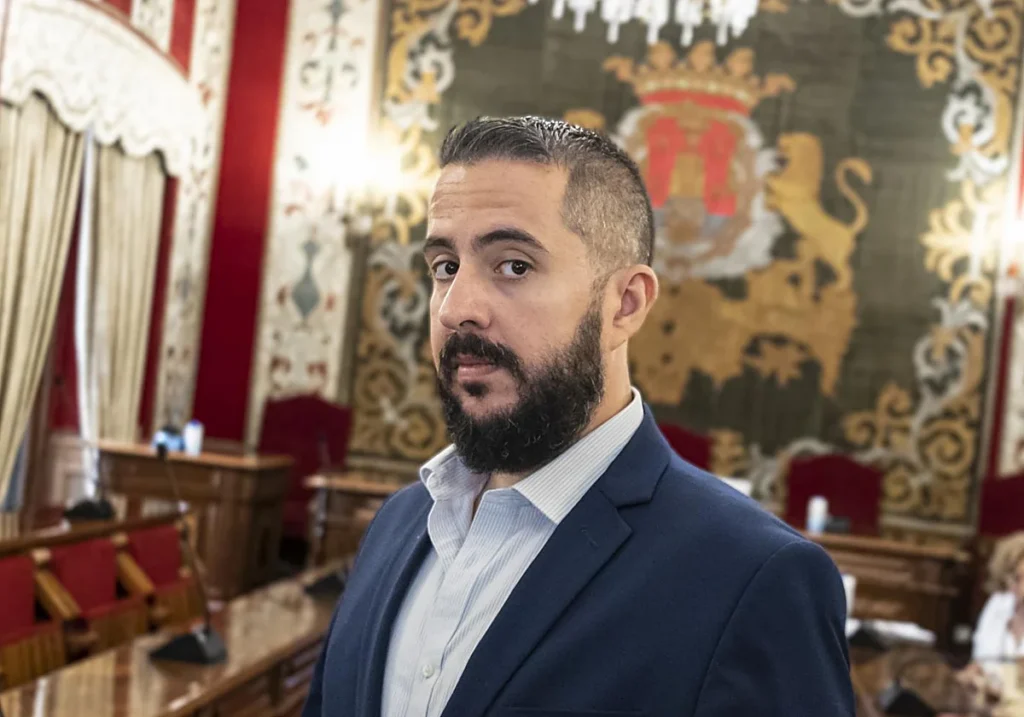 Portavoz de Vox deja la política municipal en Alicante