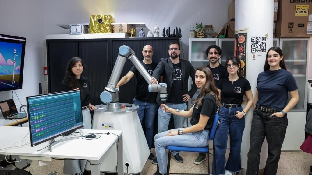 El Hospital General de Alicante apuesta por un robot para devolver movilidad a pacientes con ictus