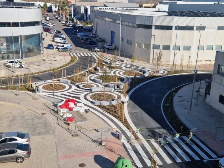 Alicante crea una segunda ‘no rotonda’ en Las Atalayas para regular la circulación