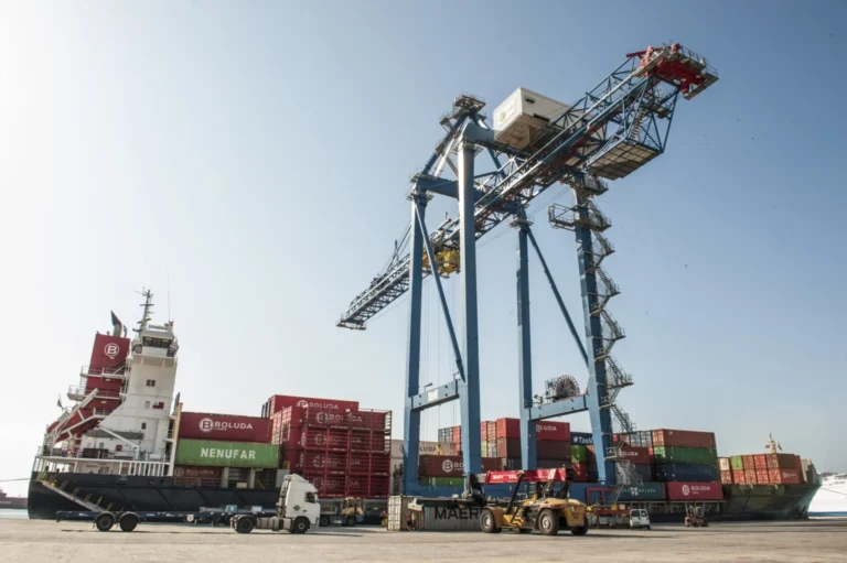 El Puerto de Alicante crece con fuerza y dispara un 23% el tráfico de mercancías y un 39% las exportaciones
