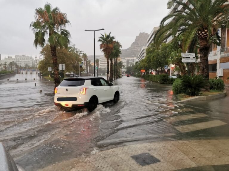 Alicante, en alerta naranja por lluvias torrenciales: se esperan acumulados de 60 a 120 litros en cuestión de horas