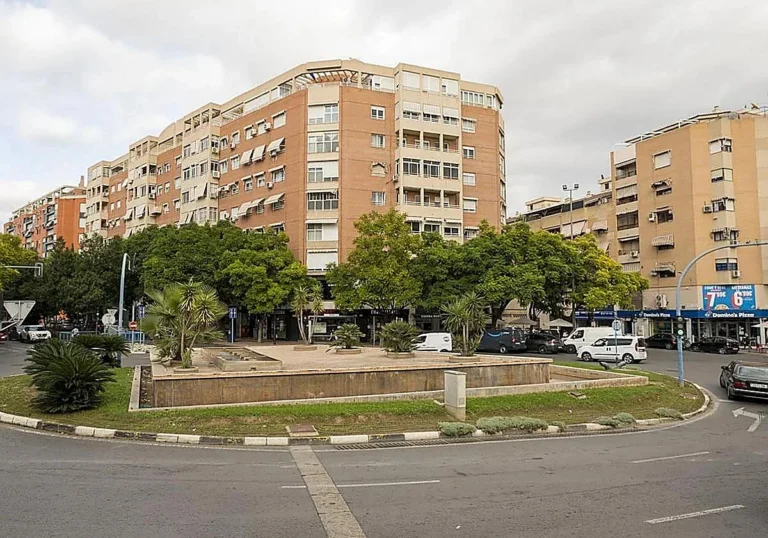 Alicante prepara la gran reforma de la plaza de América con 846.523 euros para renovar todo el espacio