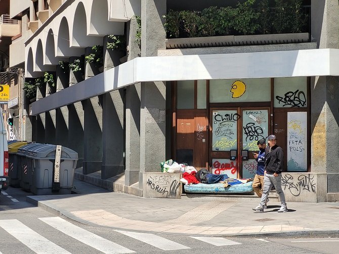 Alicante registra 59 denuncias por incivismo: 'gorrillas', ruidos, pintadas y actos sexuales, entre las conductas sancionadas