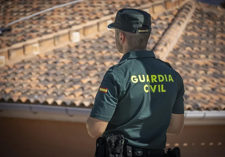 Detenida en Alicante una fugitiva checa buscada internacionalmente por tráfico de armas
