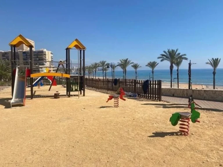 El Campello renovará el parque Olas Blancas de Muchavista con 181.000 euros para mejorar su accesibilidad