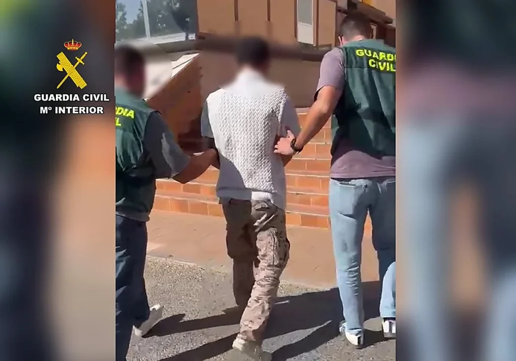 Dos detenidos por robar 76.000 euros a una mujer de 72 años en Altea tras suplantar su teléfono