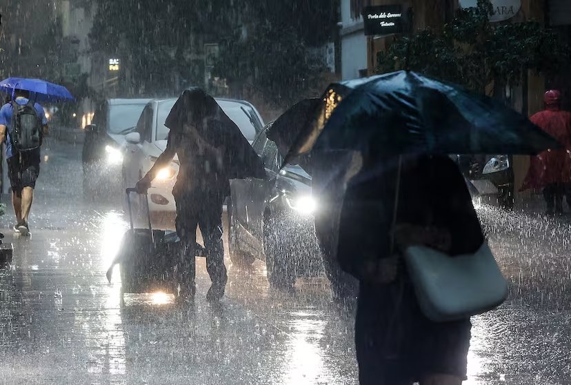 El temporal azota con fuerza Alicante: rachas de hasta 137 km/h y más de 42 litros por metro cuadrado