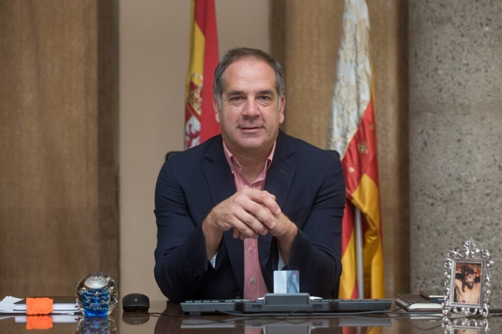 El alcalde de Sant Joan d'Alacant, investigado por pagos irregulares de más de 1,5 millones de euros