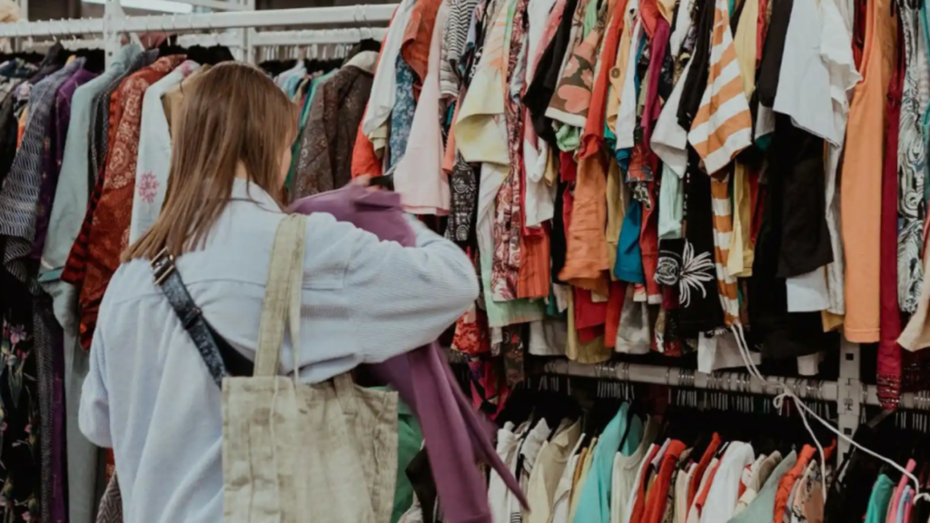 MERCADO DE ROPA VINTAGE | PICONINE