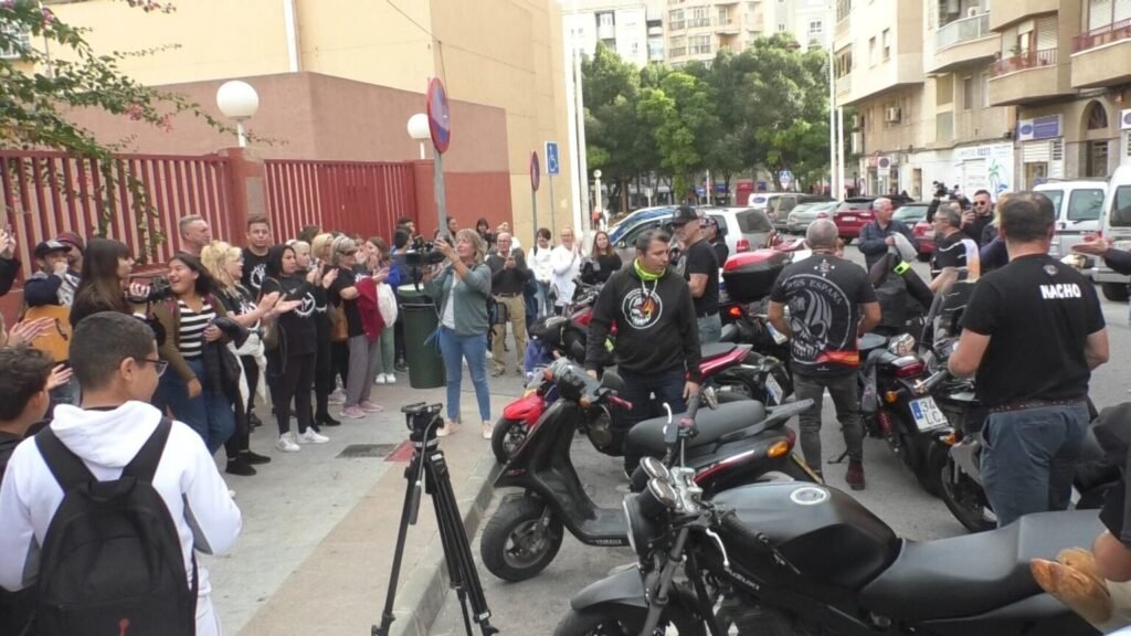 Elche convoca una protesta estudiantil en Carrús tras los graves disturbios de Barcelona