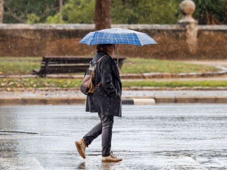 La Aemet activa la alerta amarilla en Alicante por lluvias intensas y tormentas de hasta 80 litros